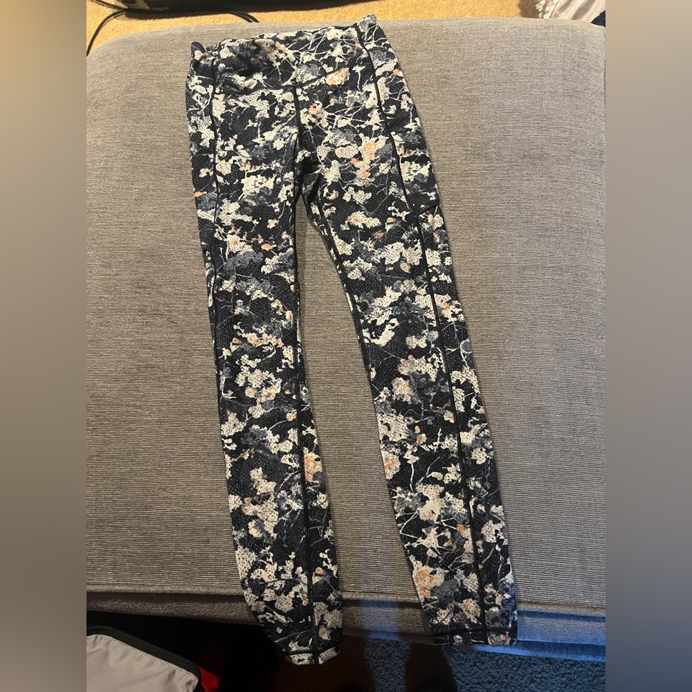 Lululemon Athletica Gray Textured Leggings